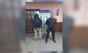 Aprehendieron a un joven que realizaba maniobras imprudentes en moto durante los festejos
