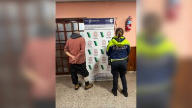 Aprehendido tras ser detectado por las cámaras merodeando e intentando abrir vehículos