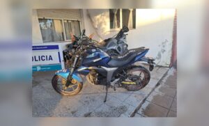 Las cámaras municipales guiaron el operativo que permitió recuperar una moto robada